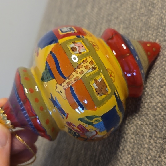 Le Bien 2005 Reverse Hand Painted Toy Train Glass Ornament - Picture 6 of 10